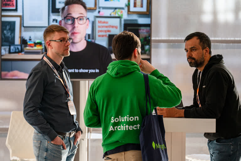 Laracon EU community memory 320